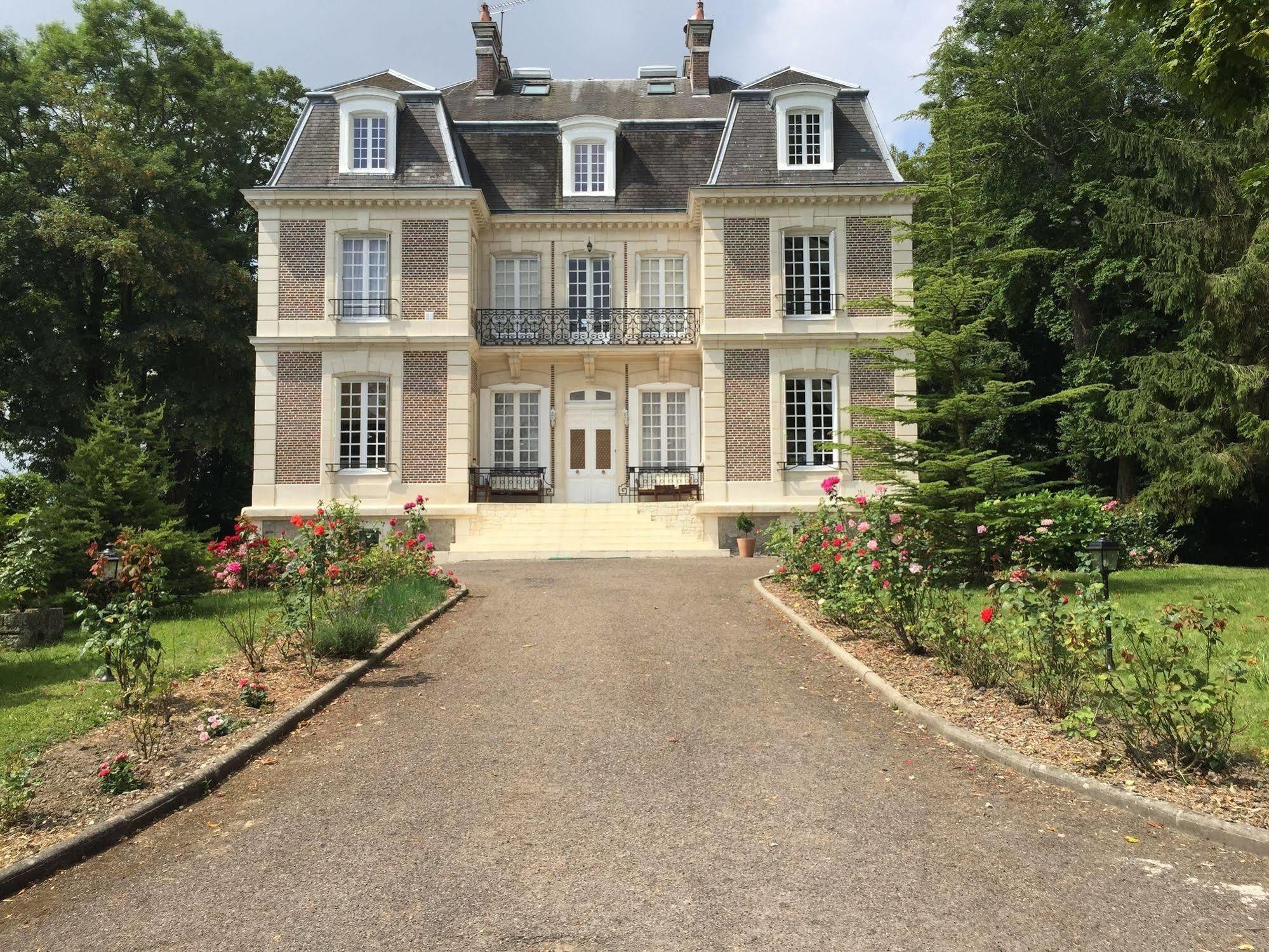 Chateau D'Avesnes - Le Castelet Екстериор снимка